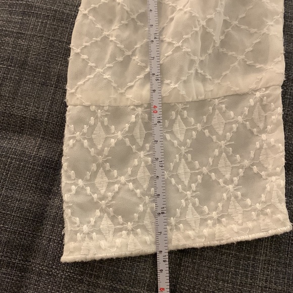 White dress - Picture 9 of 9